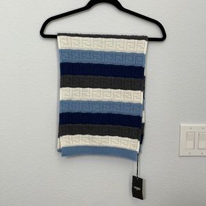 Fendi knitted fabric scarf